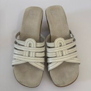 White Mountain White Slip Slip On Leather Sandals Size 9 platform comfy